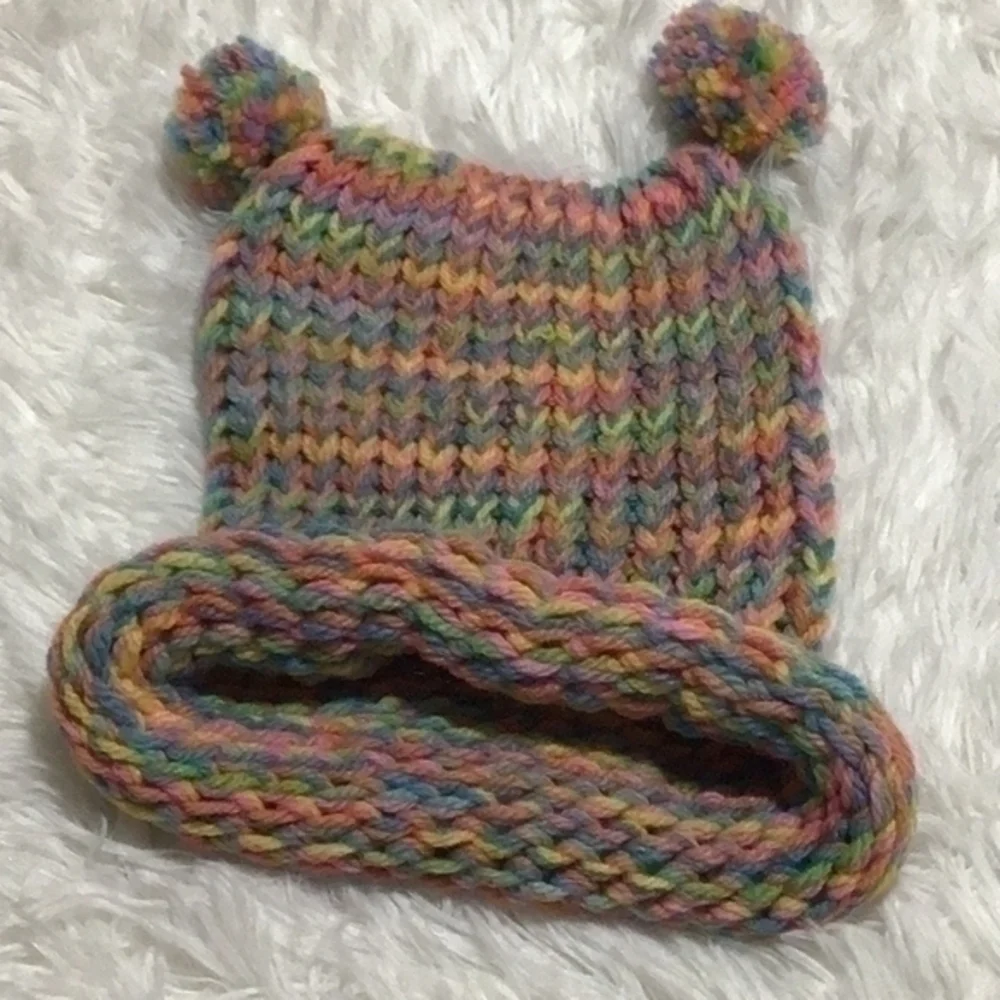 🛍Multicolor Knit Roll Trim Pom Pom Hat